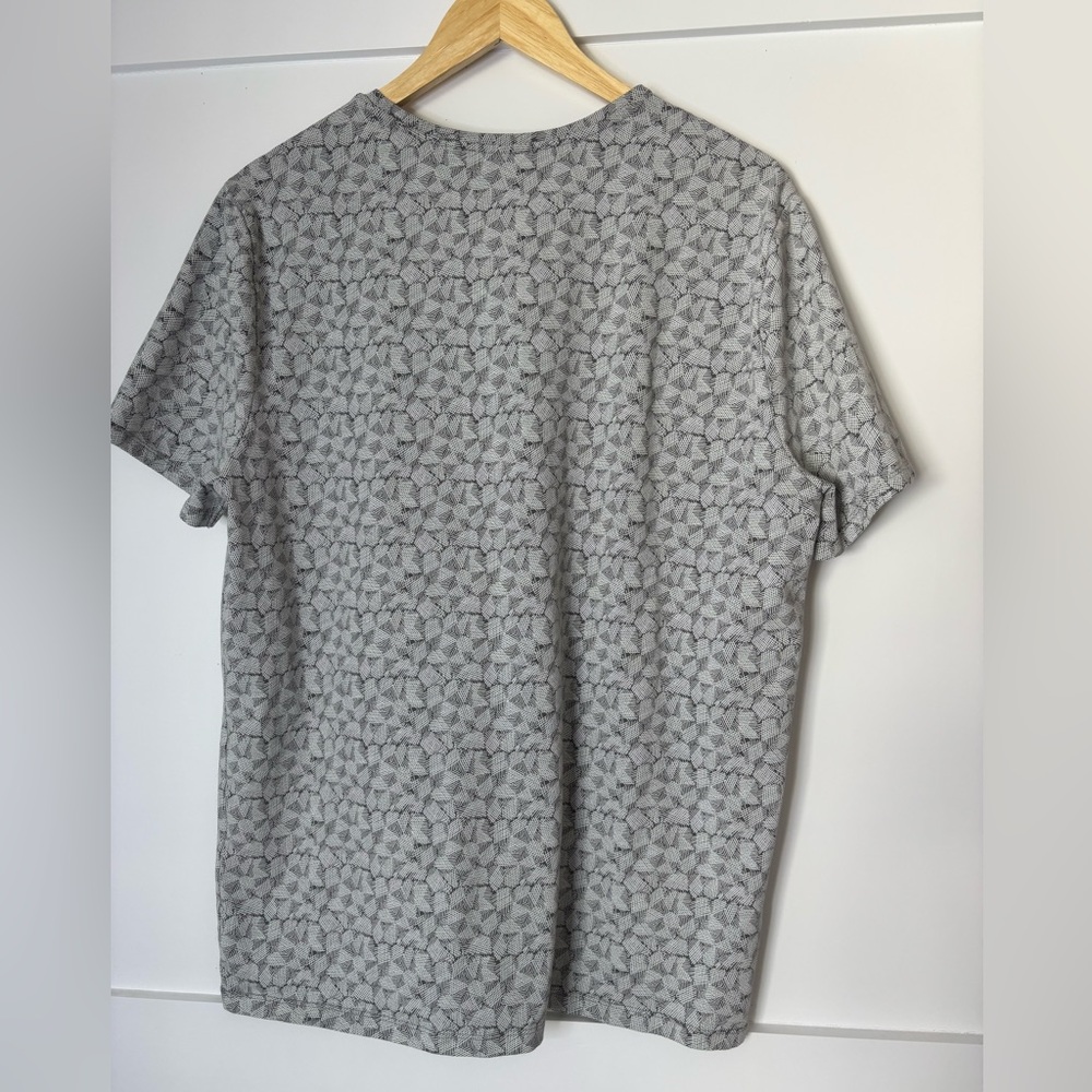 Express Gray Geometric Short Sleeve Tee